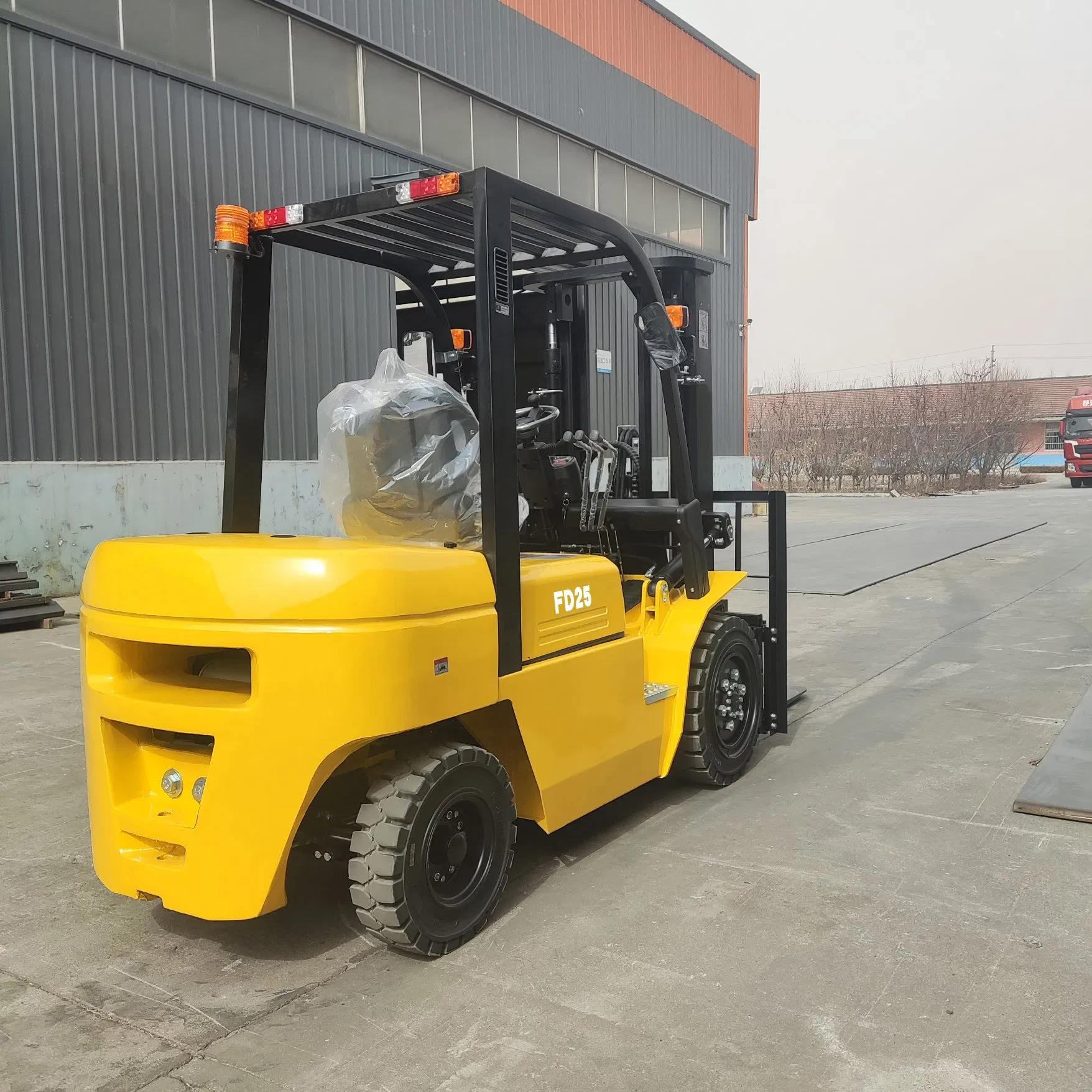 Вилочный погрузчик